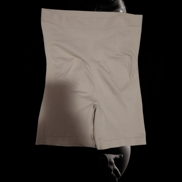 Motherhood Maternity Nude Colored XL Shapewear - Picture 5 of 7